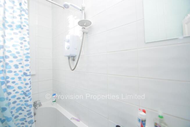 6 bed Terraced to rent Image 12
