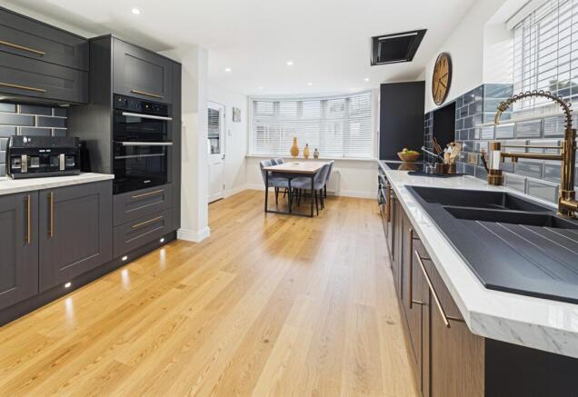 3 bed Detached Bungalow for sale Image 7