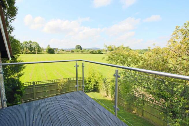 Cantilevered Balcony