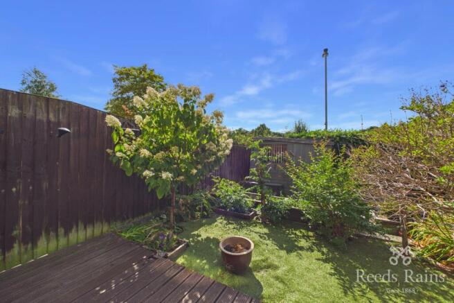 3 bed Terraced for sale Image 12