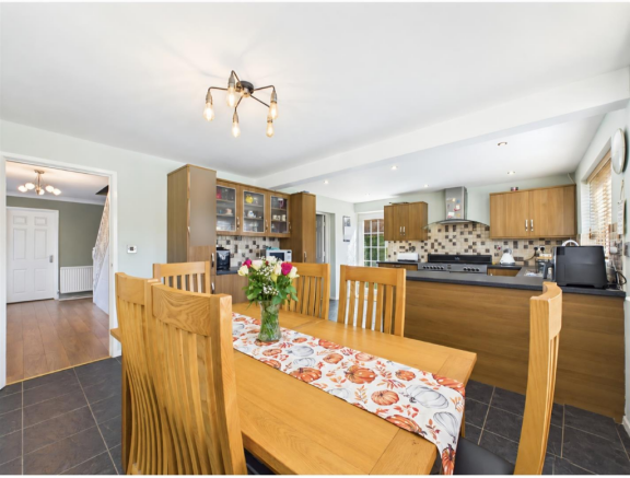 Kitchen / Diner