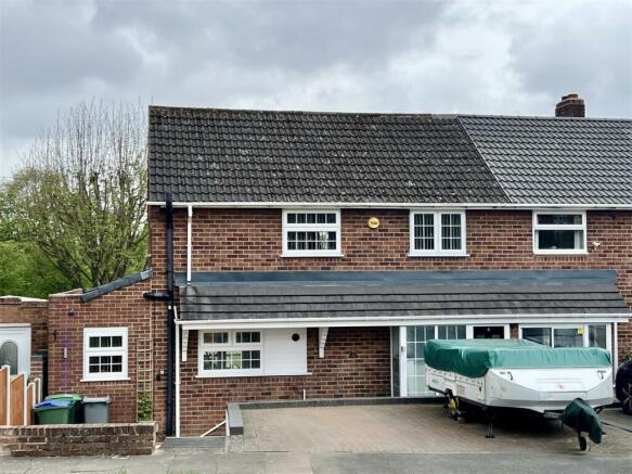Barn Close Cradley Heath 1.jpg