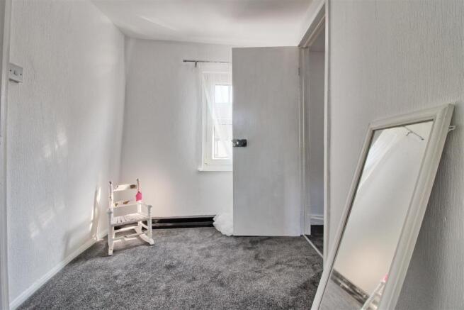 DRESSING ROOM