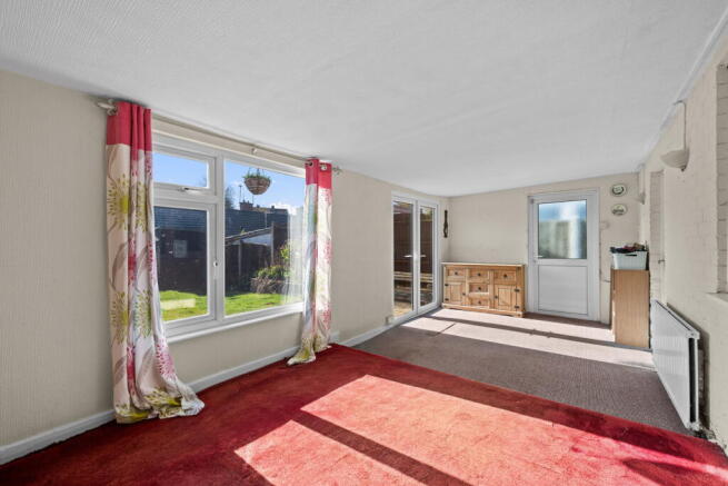 3 bed Semi-Detached for sale Image 9
