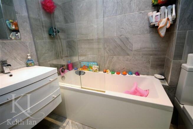 Modern Bathroom Aspe
