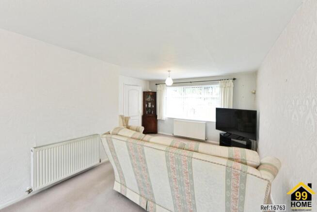 3 bed Semi-Detached for sale Image 6