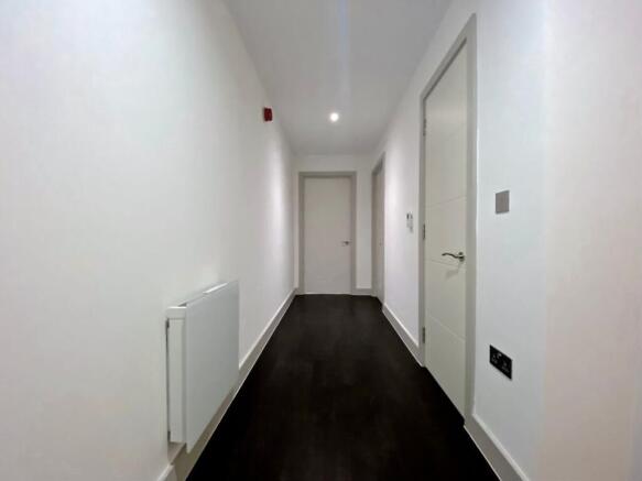 2 bed Apartment to rent Image 5