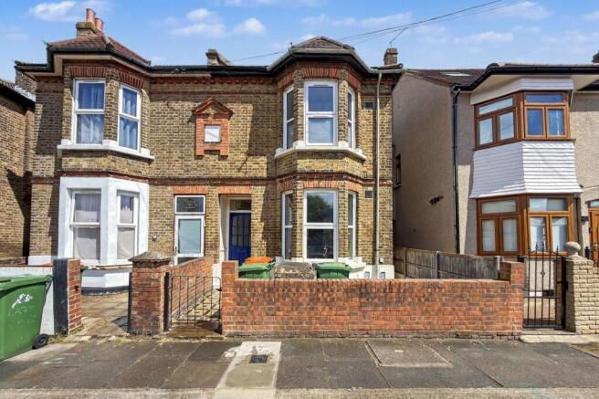 First Floor Flat, 11 St Antony¿s Road, Forest Gate, London E7 9QA