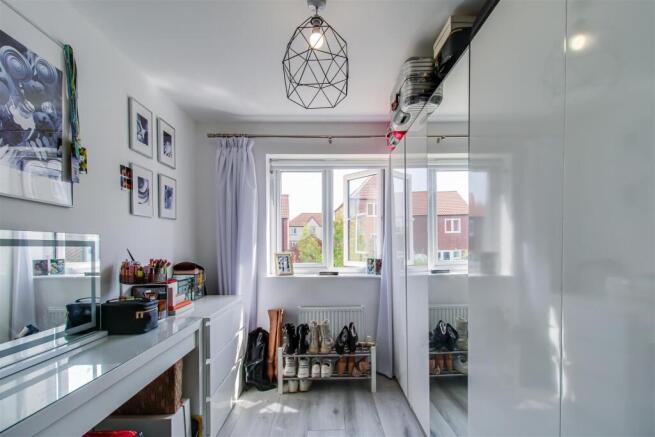 4 bed Detached for sale Image 11