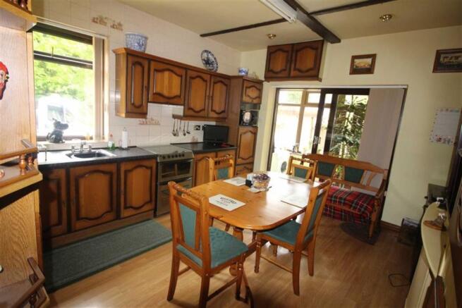 Kitchen: