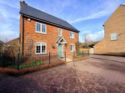 Patterson Court, Wooburn Green, HP10