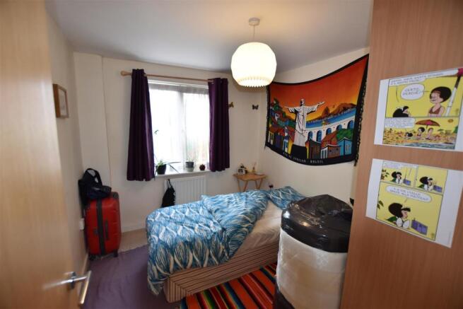 BEDROOM 2