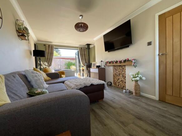 2 bed Detached Bungalow for sale Image 5