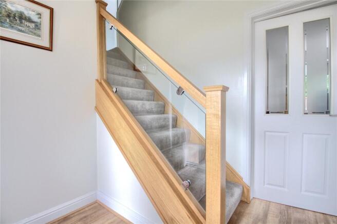 4 bed Semi-Detached for sale Image 8