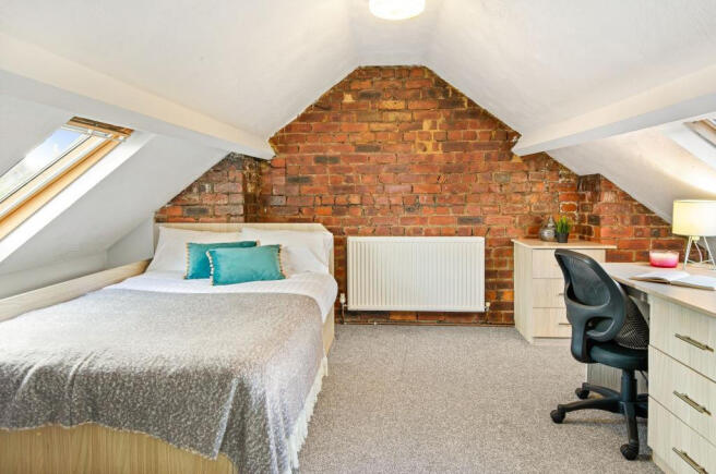 6 bed House to rent Image 4