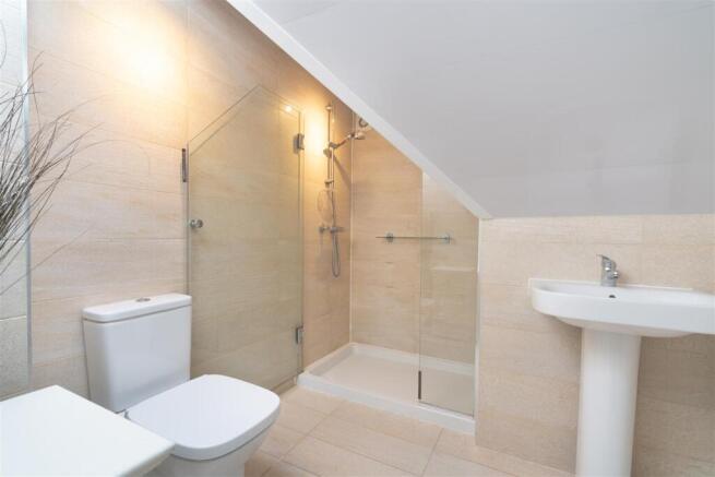 3 bed Terraced for sale Image 11