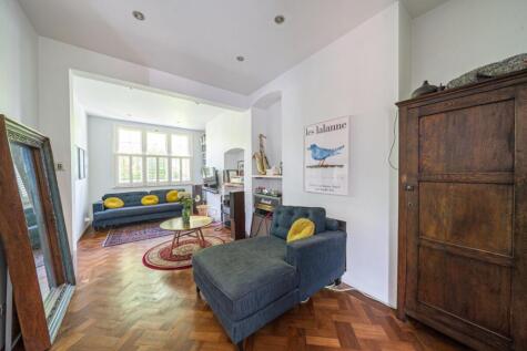 North Hill, Highgate, London, N6