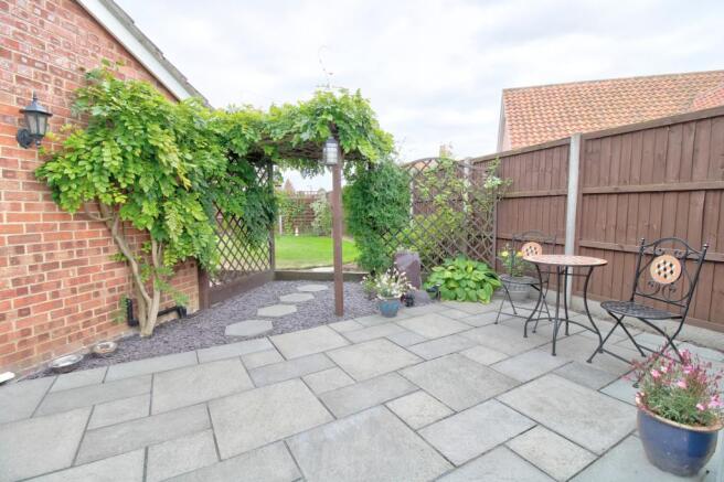 D rear garden 1