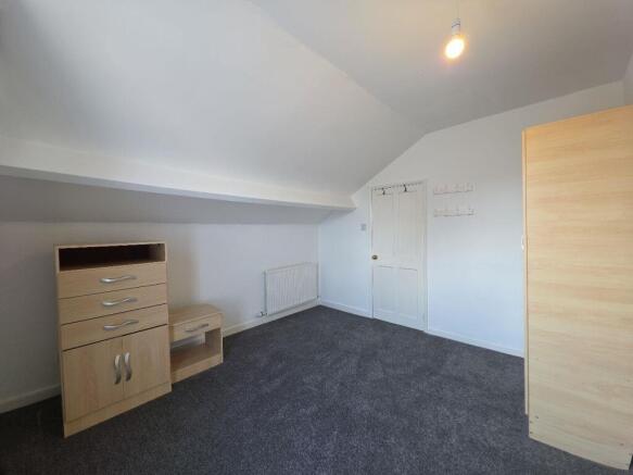2 bed Flat to rent Image 6