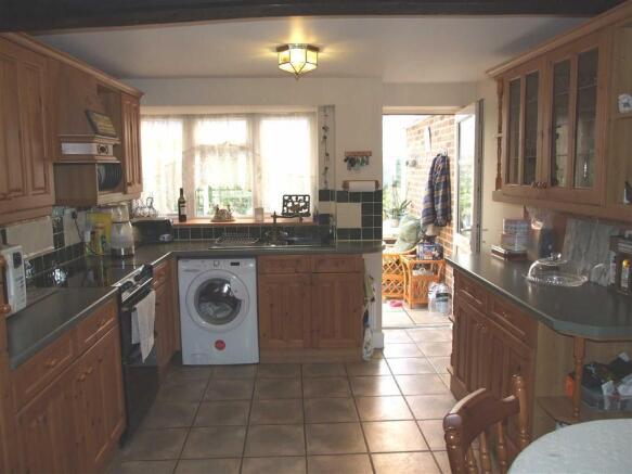 Kitchen / Dining Roo