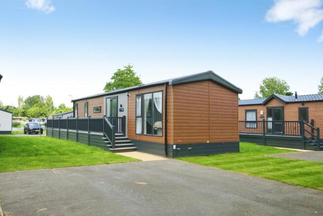 2 bed Lodge for sale Image 12