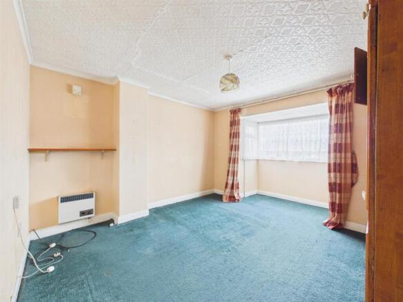 3 bed Semi-Detached for sale Image 6