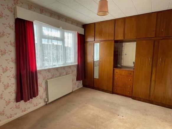 Bedroom...jpg