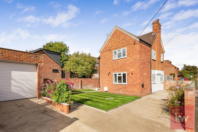 Rose Hill, Binfield, Berkshire, RG42 photo 2