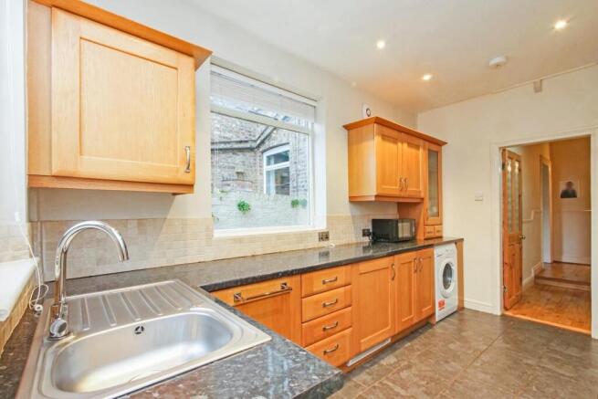 3 bed Terraced for sale Image 11