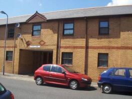 5, 26 Clifton Court, Star Street, Adamsdown, Cardiff CF24 0JY