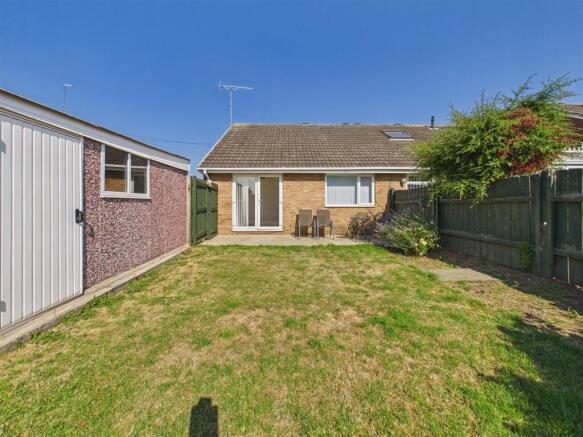 2 bed Semi-Detached Bungalow for sale Image 9