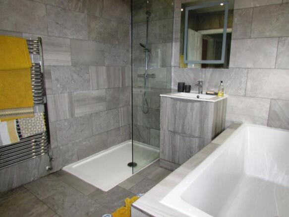 RupertSt7bath2.JPG