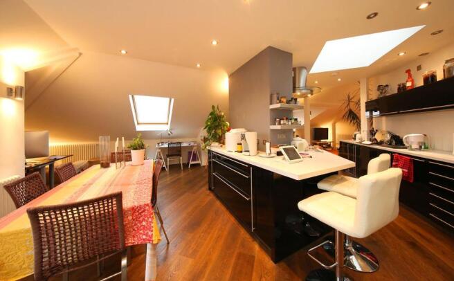 11 Vicarage Mews 212