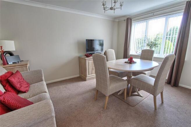 Sitting/Dining Room