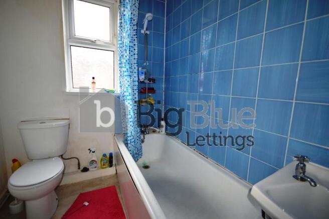 4 bed Terraced to rent Image 6