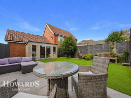 40, Buttermere Way, Lowestoft NR33 8FF