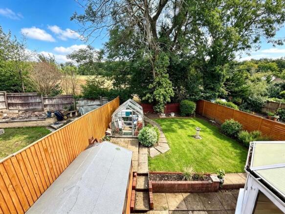 Wensleydale Close, Shaw, Swindon photo 4