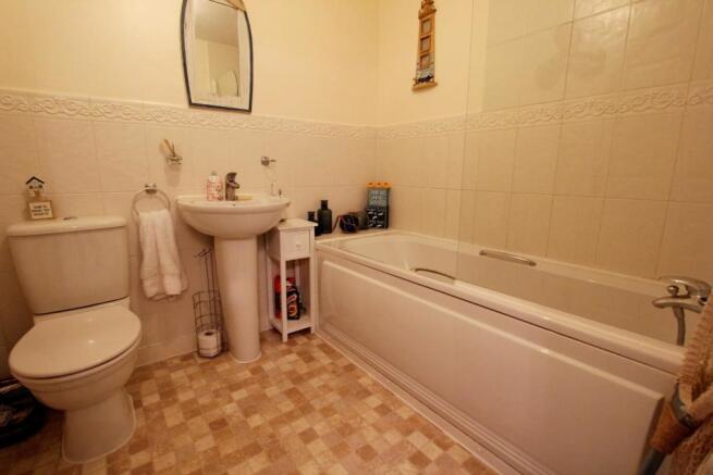 Bathroom.JPG