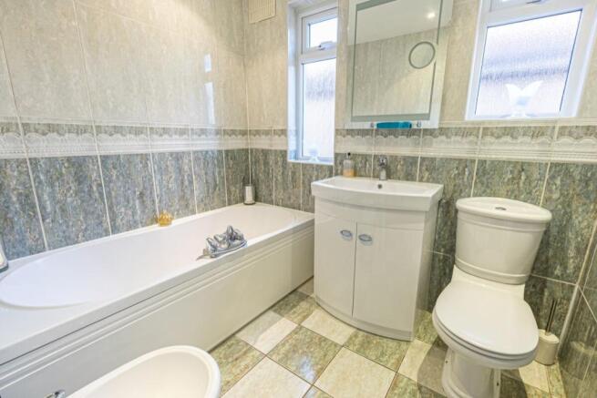 Bathroom / WC