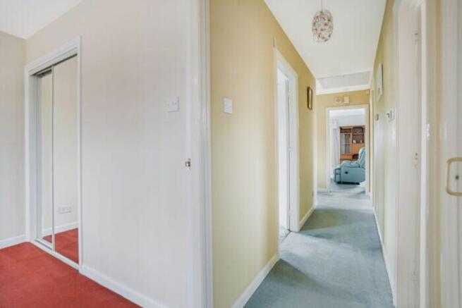 33 Farnell Way, Dunfermline, KY12 0SR photo 4