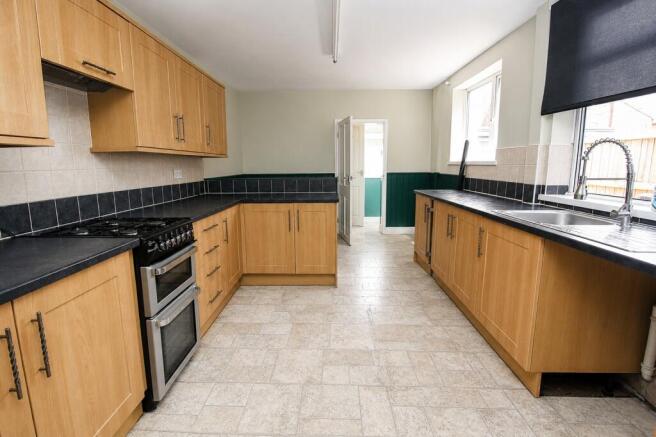 3 bed Terraced for sale Image 5