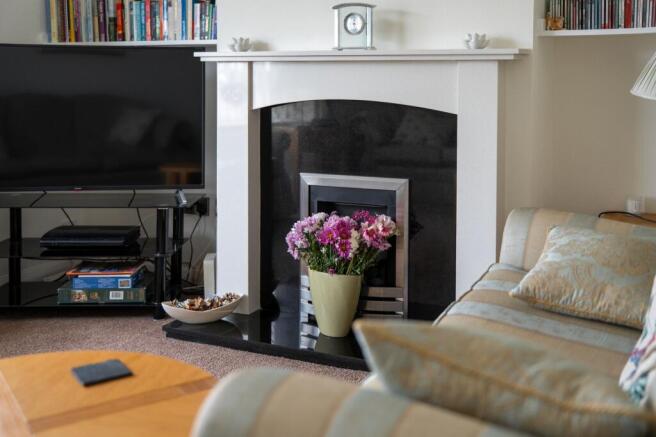 2 bed Semi-Detached Bungalow for sale Image 6