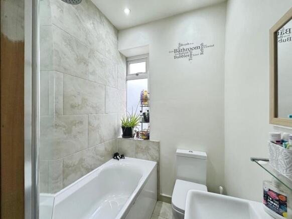 2 bed House for sale Image 10