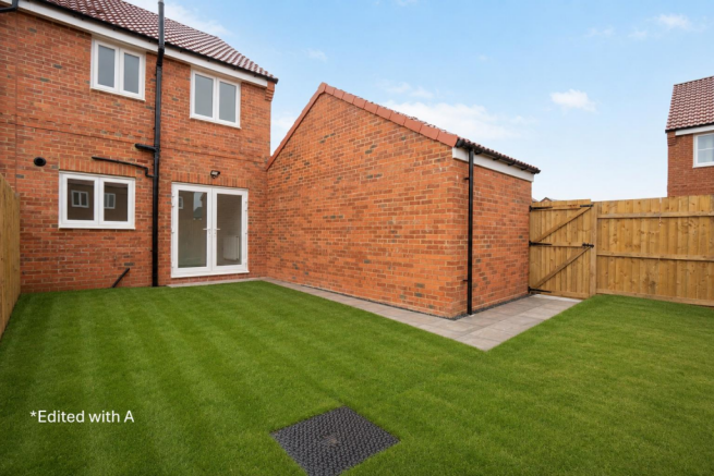 2 bed Semi-Detached to rent Image 4
