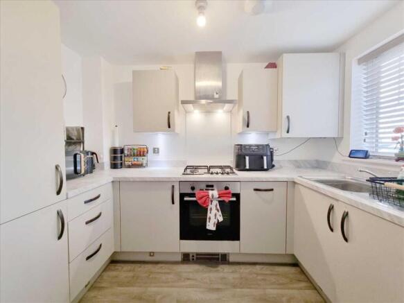 Kitchen:
