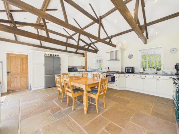4 bed Detached Bungalow for sale Image 8