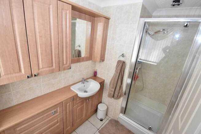 en-suite shower room