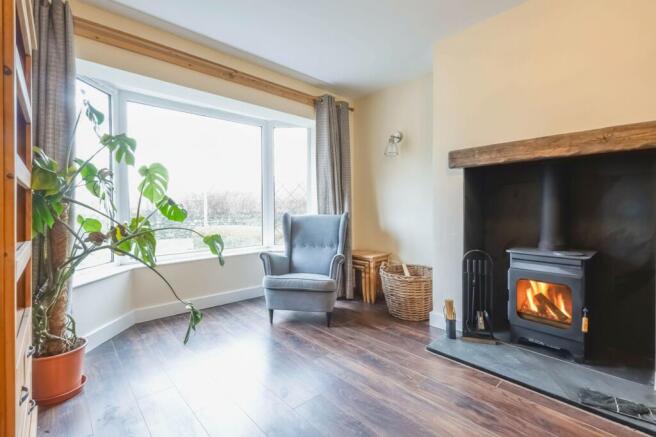 LIVING / DINING ROOM