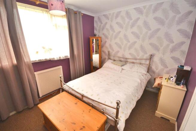Bedroom 1.jpg