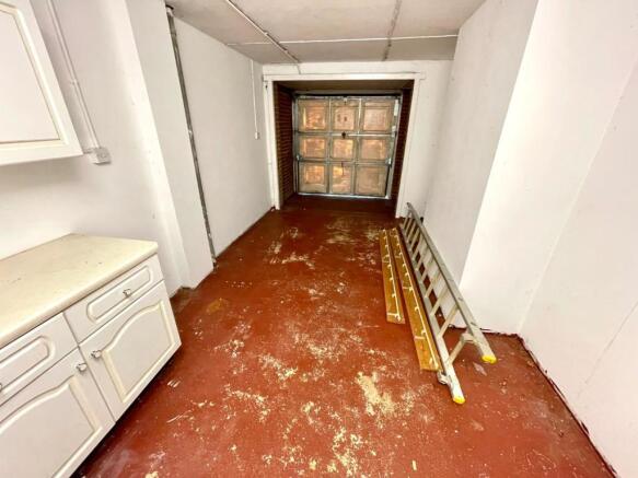 Garage.jpg
